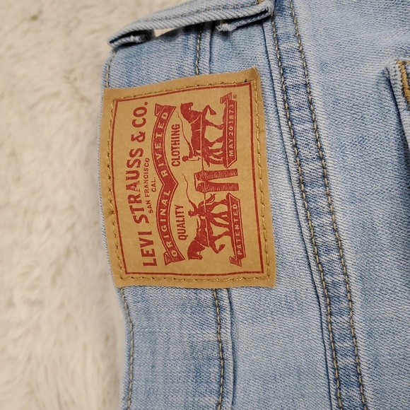 Levi's Light Wash Boyfriend Jeans 31x27 - Picture 11 of 13